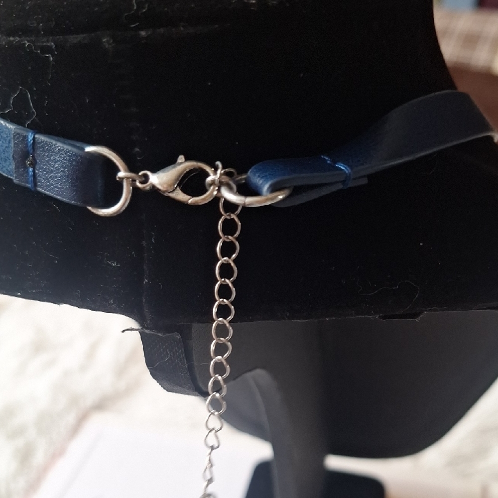 Pre-owned Two Tier Silver Chain Necklace with Blue Accents - Picture 3 of 3